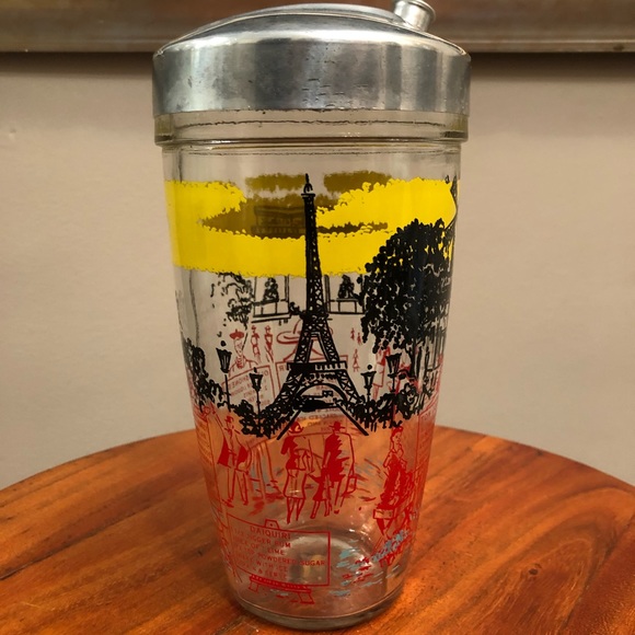 Vintage Cocktail Shaker with Drink Recipes - Picture 5 of 10